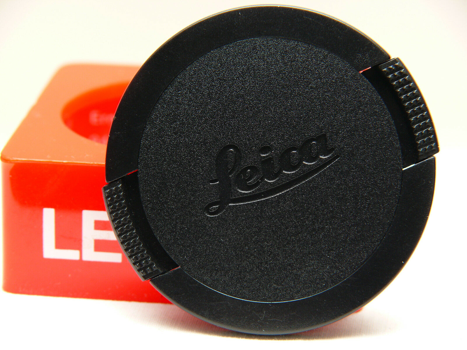 Leitz/Leica Front Lens Cap 49mm No: 14001 for Leica M Lenses.
